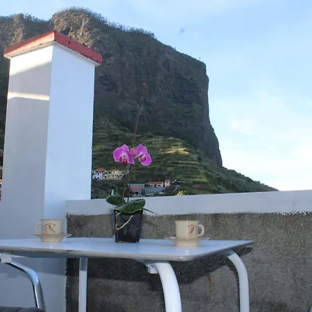 Leais Ao Pico * Porto Da Cruz