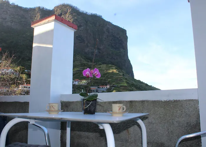 Leais Ao Pico * Porto Da Cruz